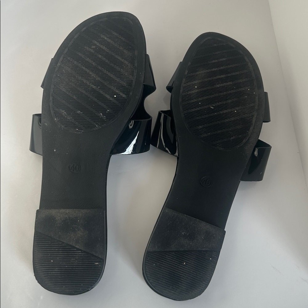 Steve Madden Women’s Black Flat Sandals Sleek Comfort, Size 40 - Picture 7 of 7